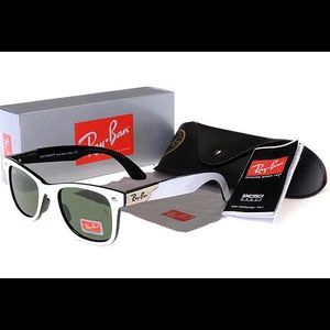 Ray-Ban wayfarer