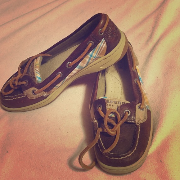 Brown sperrys