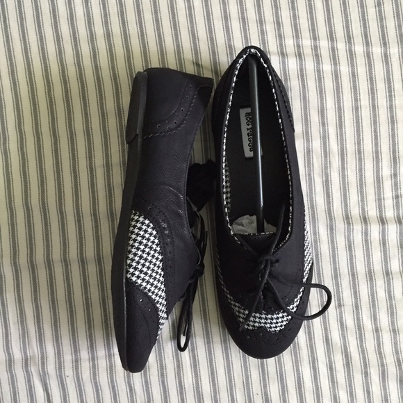 Not Rated Houndstooth Oxford