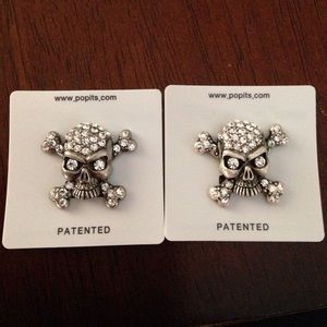 Flip flop charms sold seperately.