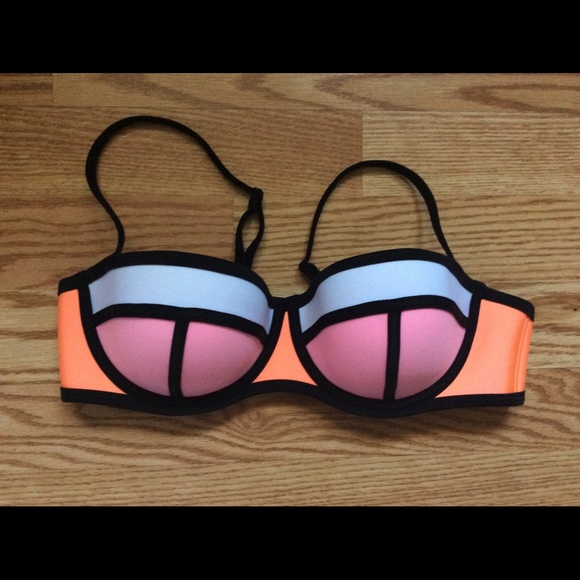 FLASH SALE Authentic Triangl poppy bikini top