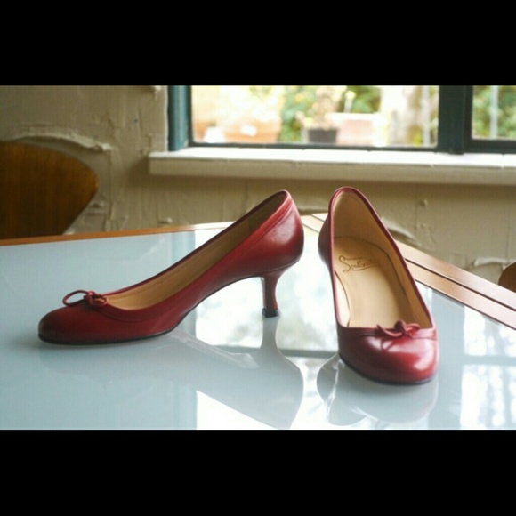 CHRISTIAN LOUBOUTIN RED LEATHER KITTEN HEELS 35/5