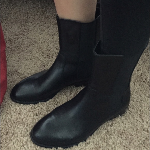 NWT! Ralph Lauren Mid Calf Boots - Picture 4 of 4