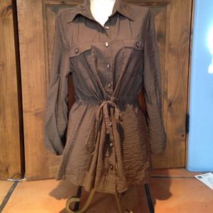 Long sleeve button up shirt