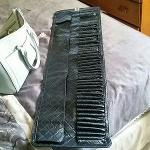 Bh Cosmetics travel makeup brushes holder