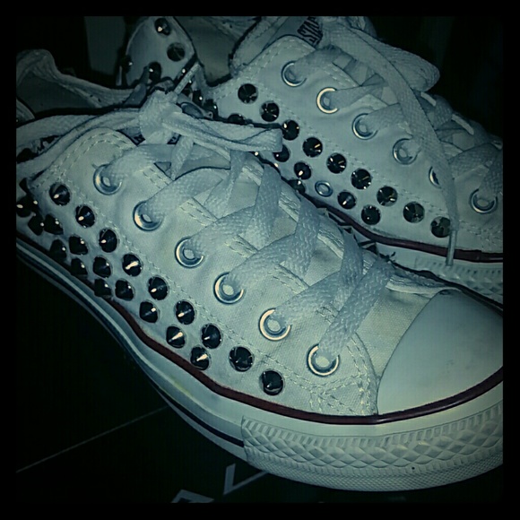 SPIKED CONVERSE