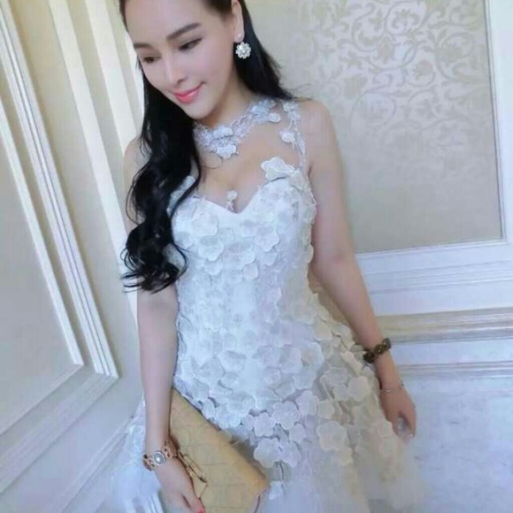 Dress - Picture 2 of 2