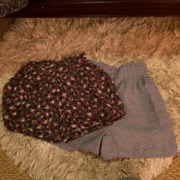 Floral Shorts Bundles - Picture 1 of 3