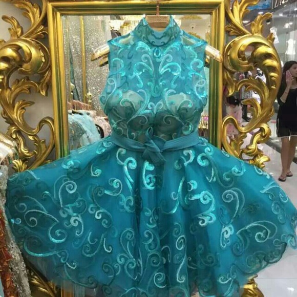 Dress - Picture 3 of 3
