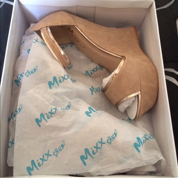 Mixx Shuz high heels size 8 - Picture 3 of 4