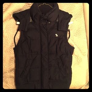 NAVY ABERCROMBIE & FITCH VEST