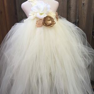 Custom made flower girl dress - Ivory flower dress