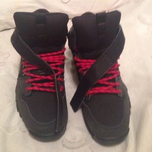 Black Nike high tops. Men's size 6