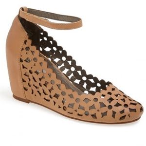 Jeffrey Campbell Delaisy Nude Wedge sz11