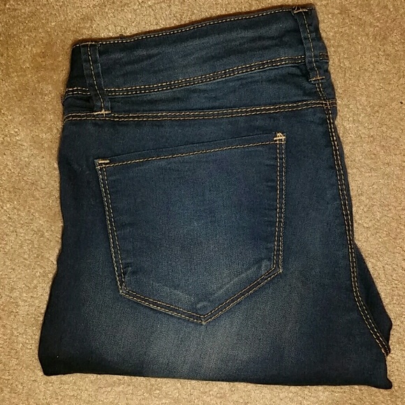 Dark skinny jeans