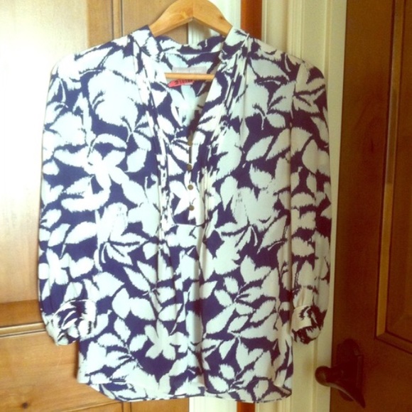Banana Republic floral top - Picture 4 of 4