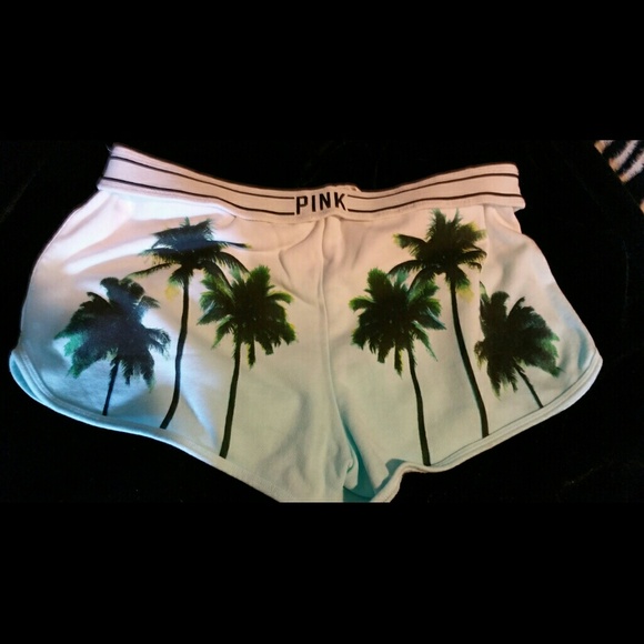 DOES ANYONE HAVE THESE NWT XS???? - Picture 4 of 4