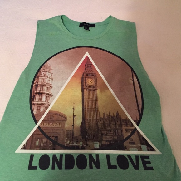 Graphic tank