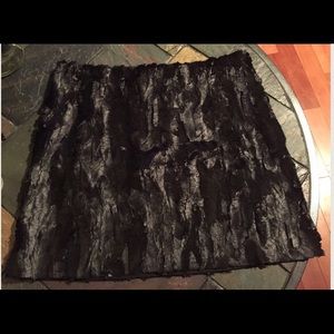 Cool faux fur skirt.