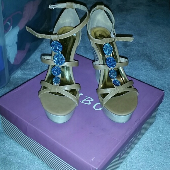 Heels - Picture 1 of 2