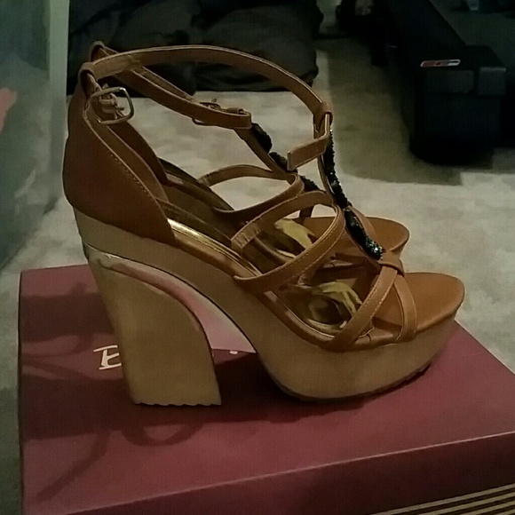 Heels - Picture 2 of 2