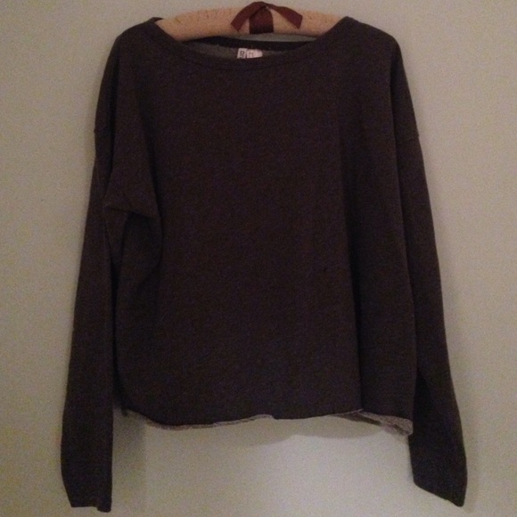 Sweatshirt