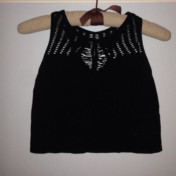 Cropped top