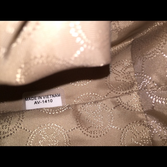 Michael Kors Vanilla Crossbody Bag - Picture 3 of 4