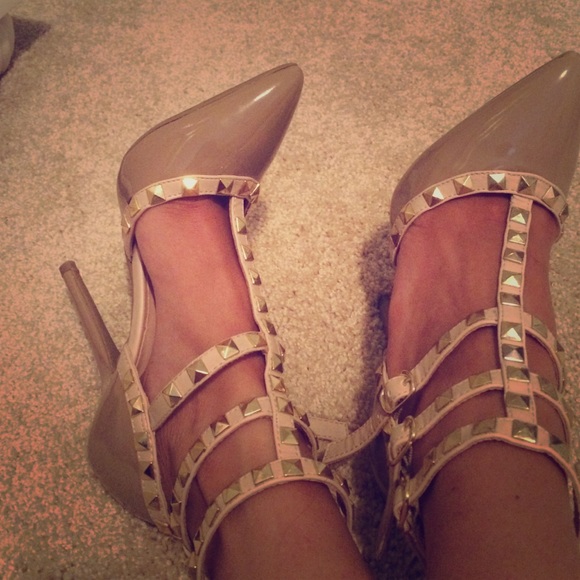 NWOT wild diva rock stud heels -