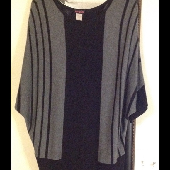 LIKE NEW SZ 2X TUNIC SWEATER
