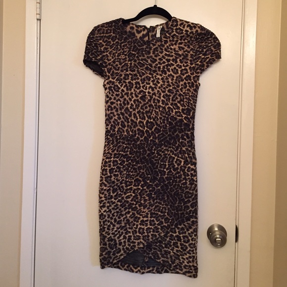 Sexy, fitted Torn by Ronny Kobo dress! - Picture 2 of 4