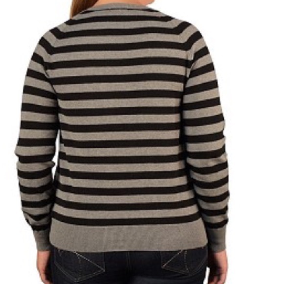 SOLD IN A BUNDLE - Picture 2 of 3