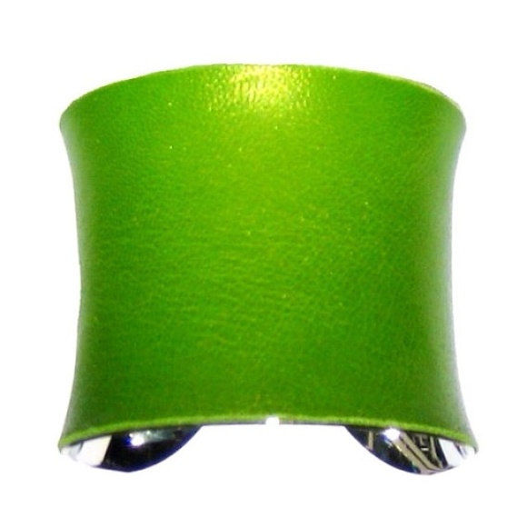 UNEARTHED Jewelry - Pearl used Green Lambskin Leather Cuff Bracelet