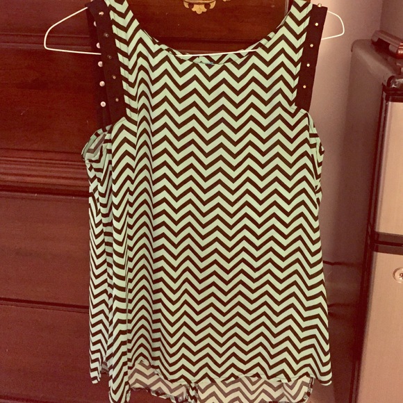 Sleeveless long shirt from Francesca's - Picture 1 of 1