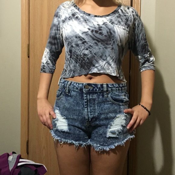 Tye dye top and high waist shorts bundle