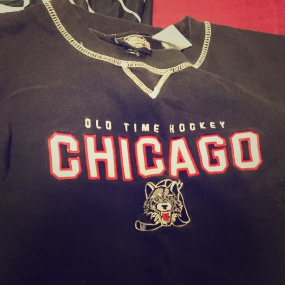 Chicago Wolves old time hockey sweatshirt