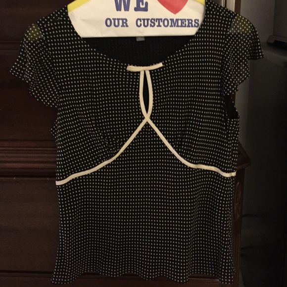 Ann Taylor, small petite, short sleeve black - Picture 1 of 1