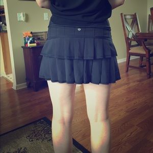 Authentic Lululemon hulla skirt size 4