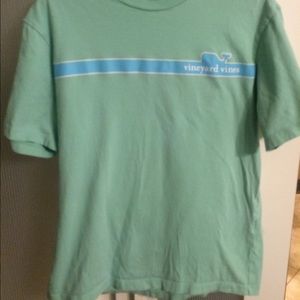 Men's size small vineyard vines tee!