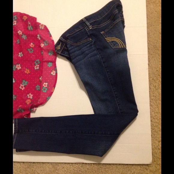 SOLD ON MERCARI. Use code GRKVBX join get $2 off - Picture 3 of 4