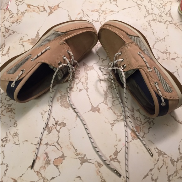 Authentic Sebago Docksides - Picture 2 of 4