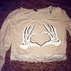 ON HOLD ‼️H&M Skeleton heart Crop Top