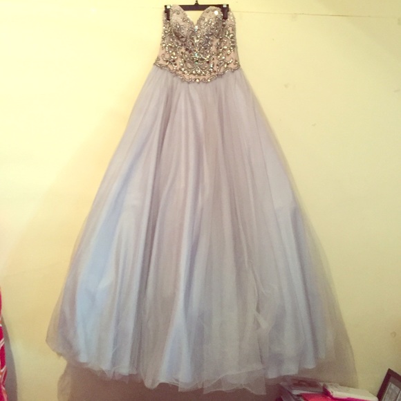 🎀prom dress for sale🎀 Length(44in)waist (28in)