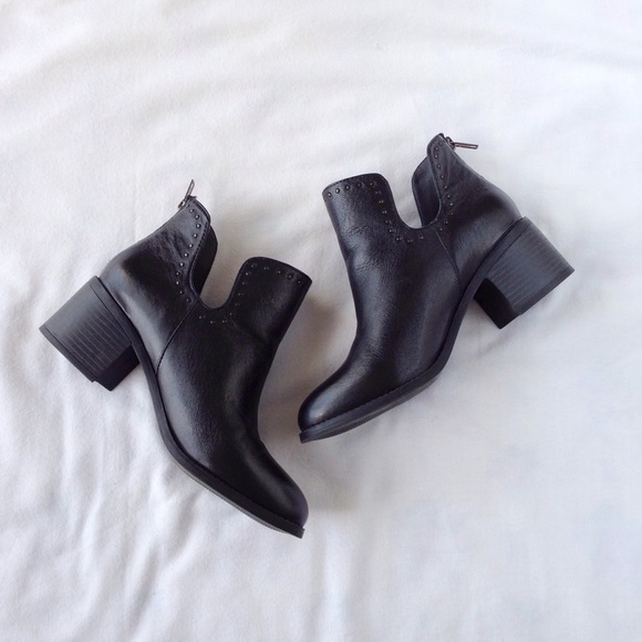 Steve Madden "Digits" Boots