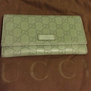 Gucci leather monogram wallet Gucci leather monogram wallet