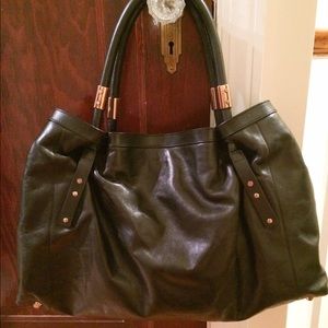 Chloe Bags - Authentic CHLOE "Victoria" Tote, Black leather Chloe Bags - Authentic CHLOE "Victoria" Tote, Black leather