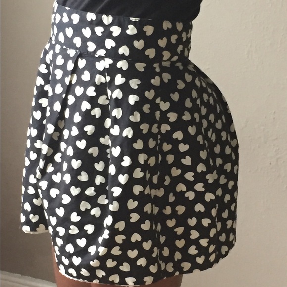 Heart Patterned Skirt - Picture 1 of 3