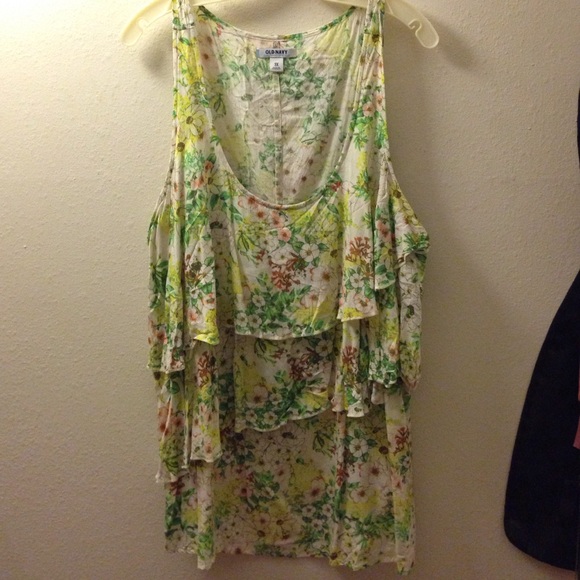 Floral layers top