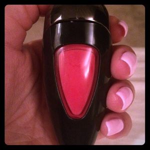 Temptu airpod in hot pink airbrush make-up