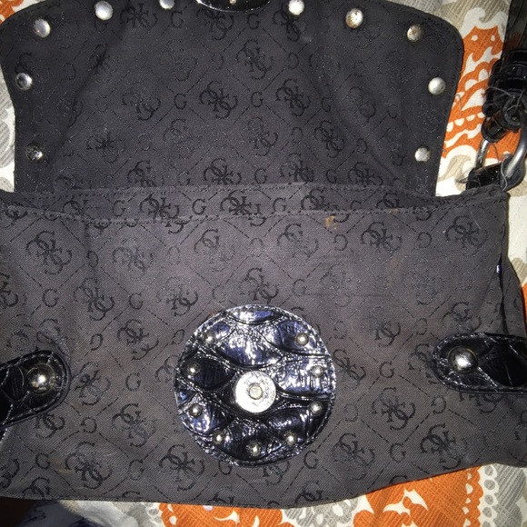 Guess handbag - Picture 2 of 3